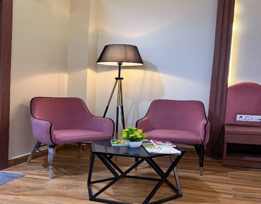 the infinity hotel is the best hotel in kanpur .they provide rooms to local persons or couples with local id .